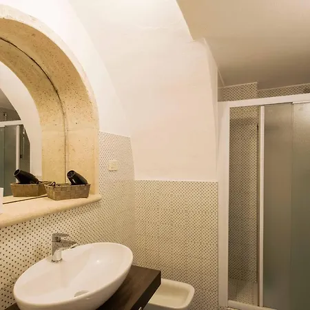 Pensión Seicentotufi Matera