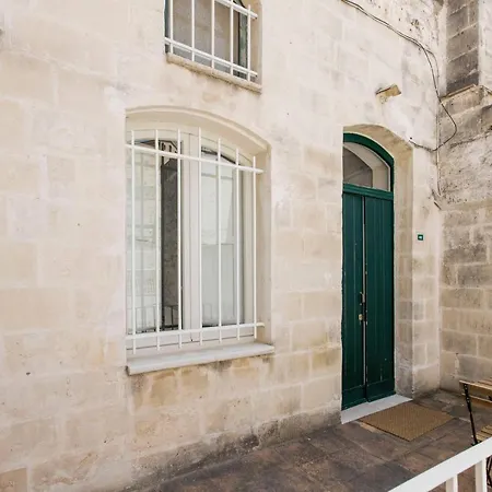 Guest house Seicentotufi 3*