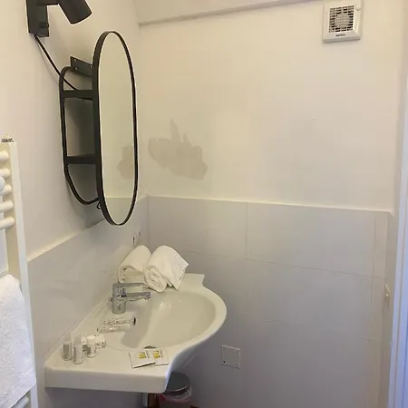 Pensión Seicentotufi Matera