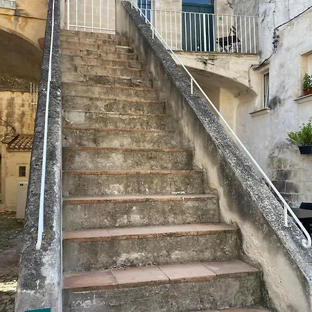 Gasthuis Seicentotufi Matera