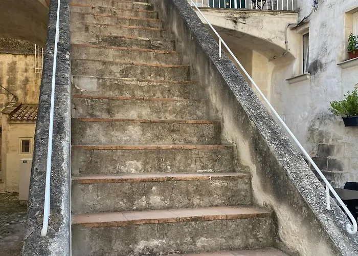 Konukevi Seicentotufi Matera